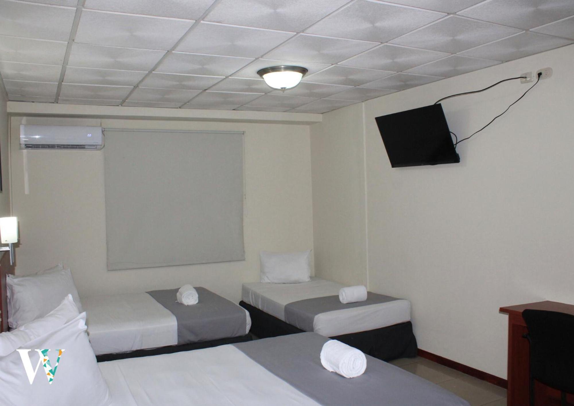 Hotel Windsor Plaza 3*