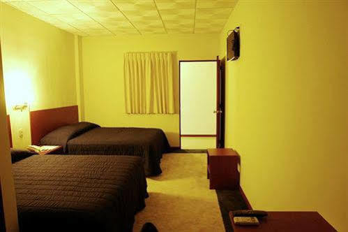 Hotel Windsor Plaza 3*